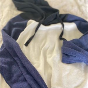 Cropped hoodie